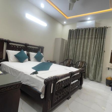 Midways Guest House And Hotels อิสลามาบัด ภายนอก รูปภาพ