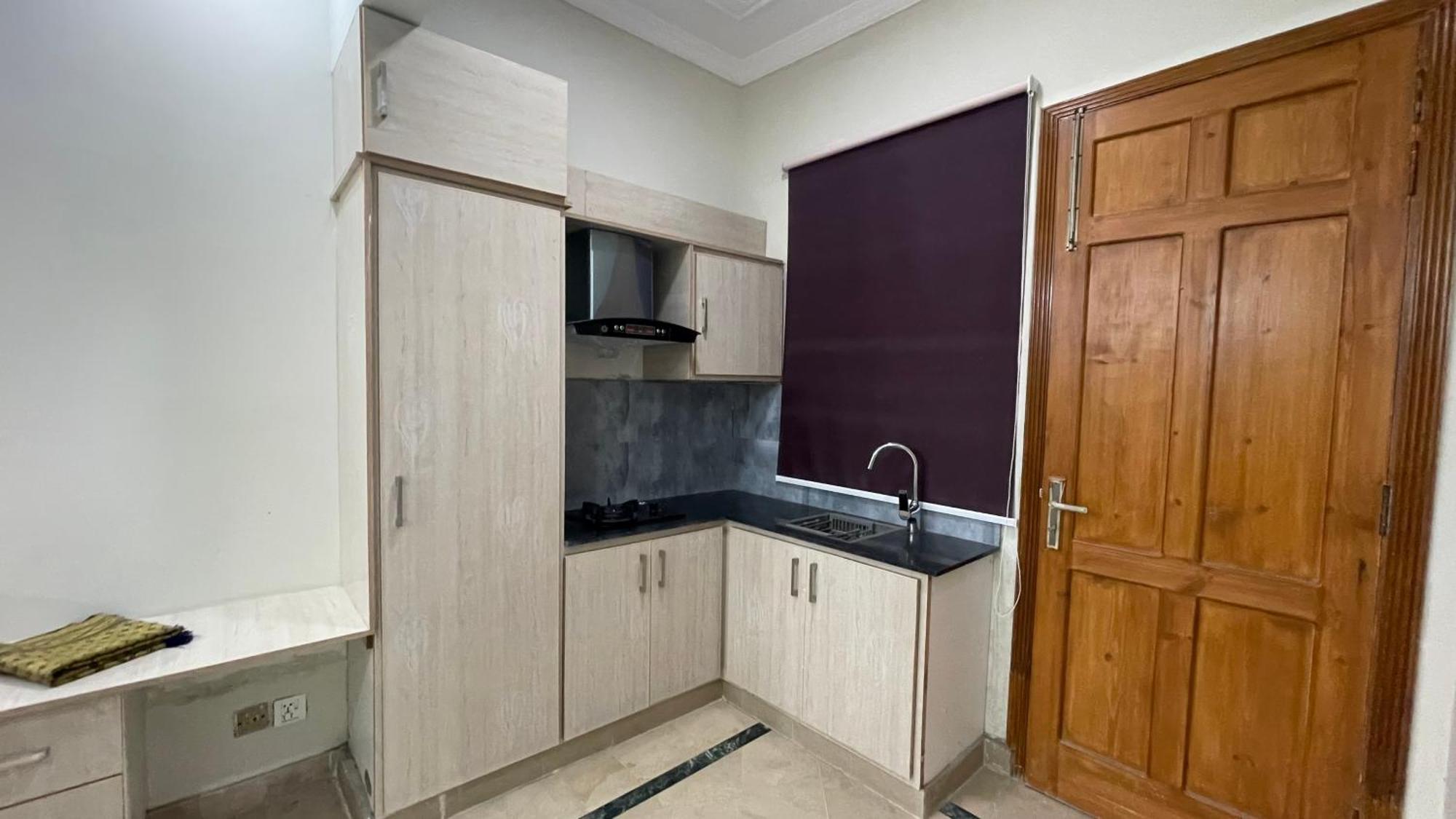 Midways Guest House And Hotels อิสลามาบัด ภายนอก รูปภาพ