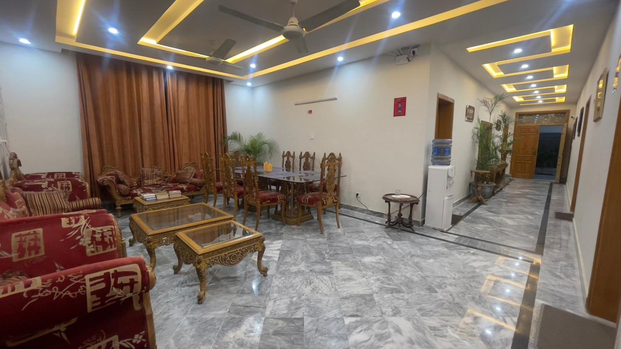 Midways Guest House And Hotels อิสลามาบัด ภายนอก รูปภาพ
