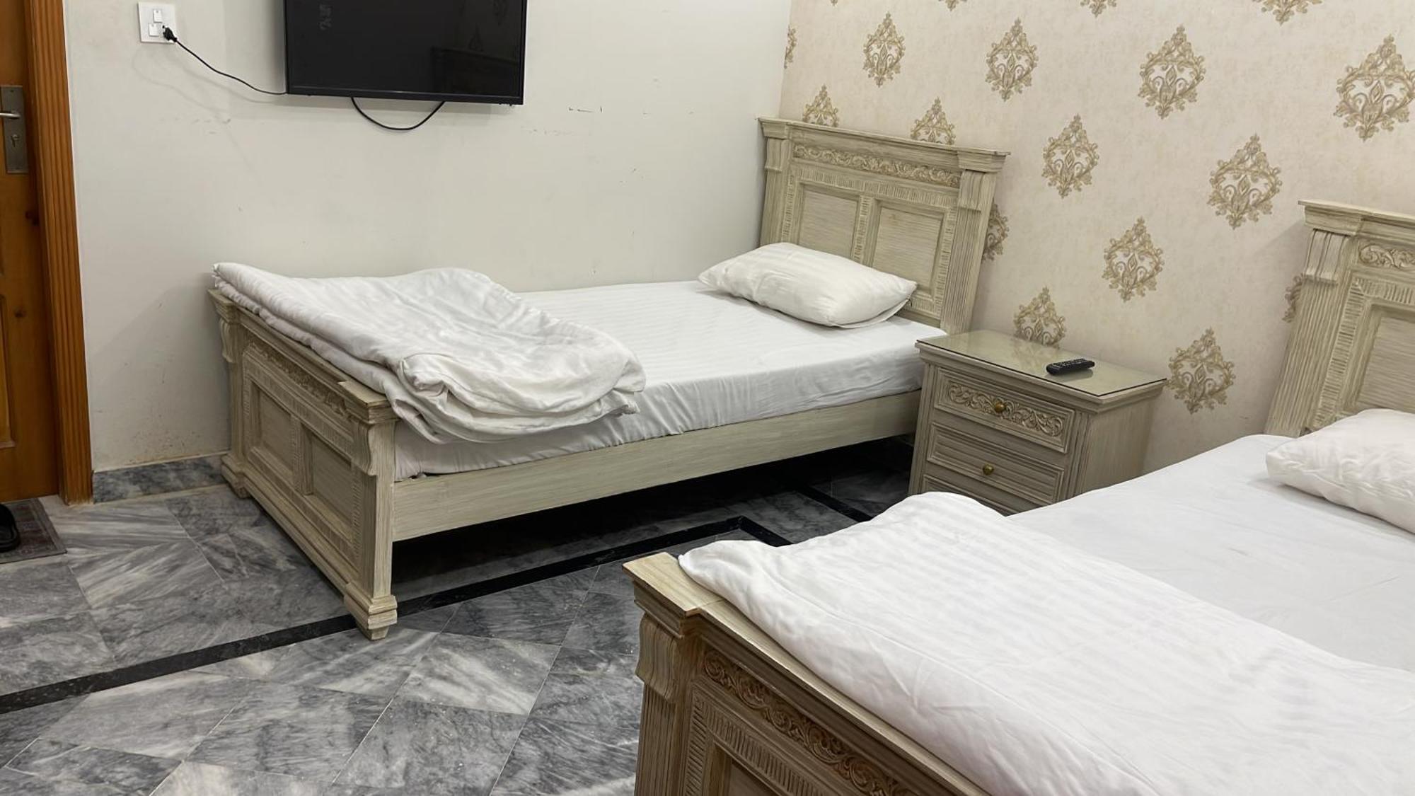 Midways Guest House And Hotels อิสลามาบัด ภายนอก รูปภาพ