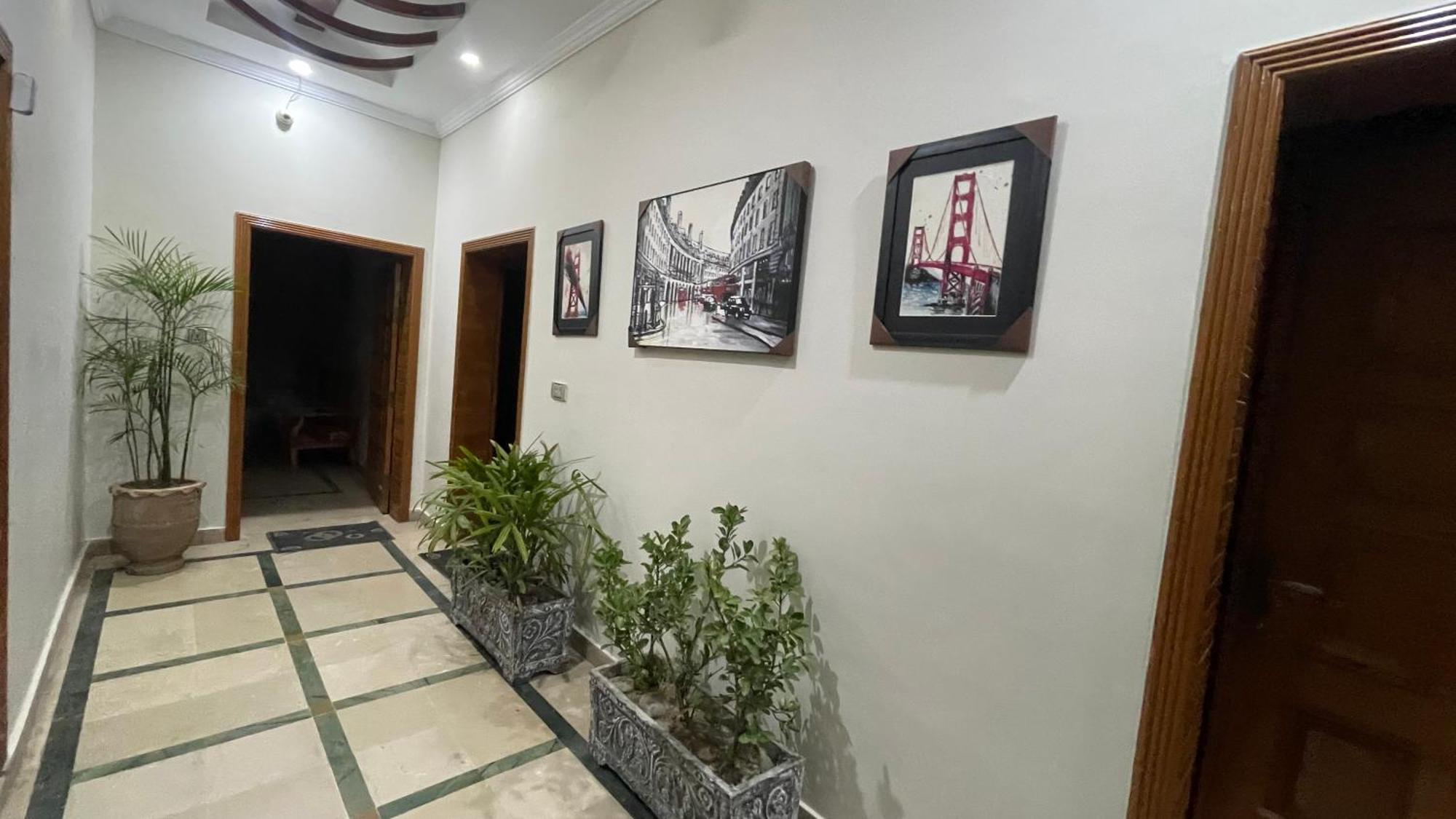 Midways Guest House And Hotels อิสลามาบัด ภายนอก รูปภาพ