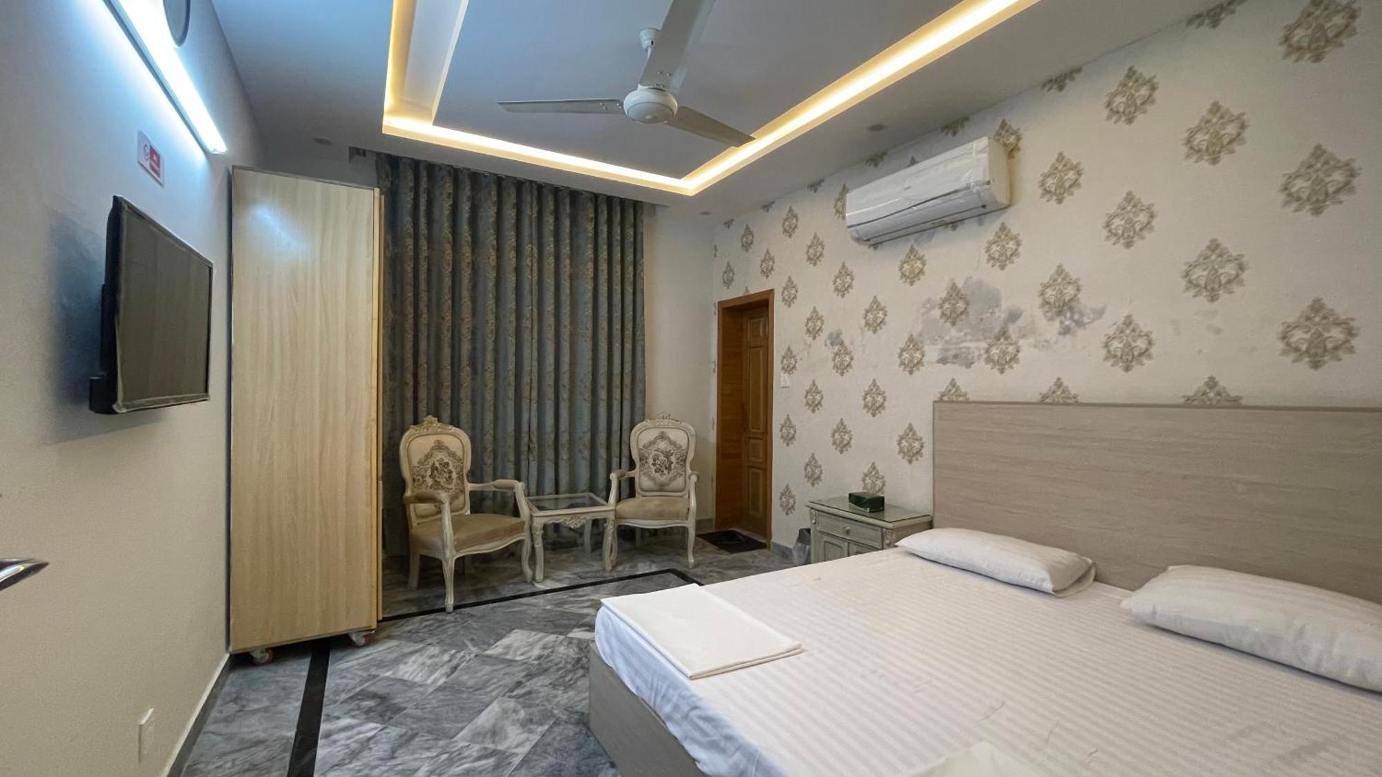 Midways Guest House And Hotels อิสลามาบัด ภายนอก รูปภาพ