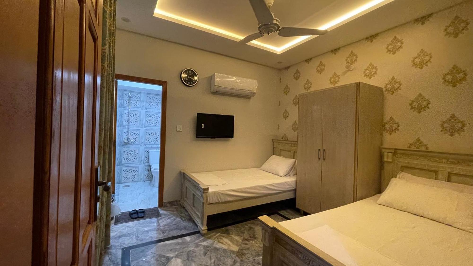 Midways Guest House And Hotels อิสลามาบัด ภายนอก รูปภาพ