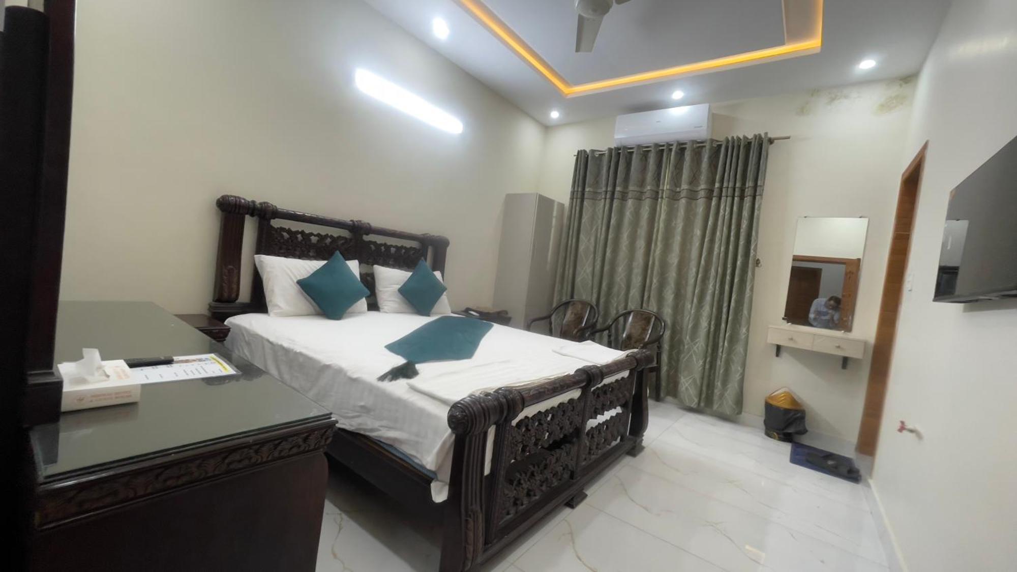 Midways Guest House And Hotels อิสลามาบัด ภายนอก รูปภาพ