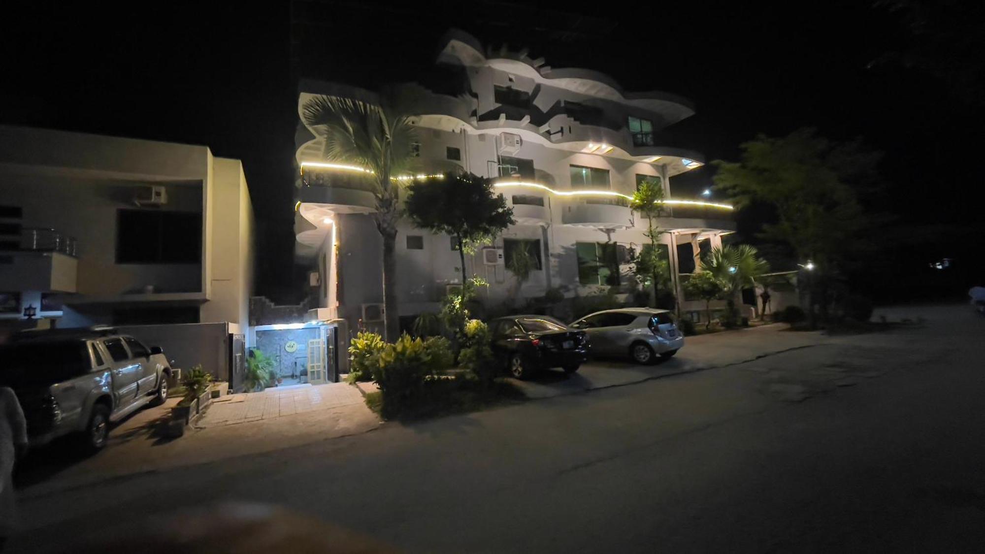 Midways Guest House And Hotels อิสลามาบัด ภายนอก รูปภาพ