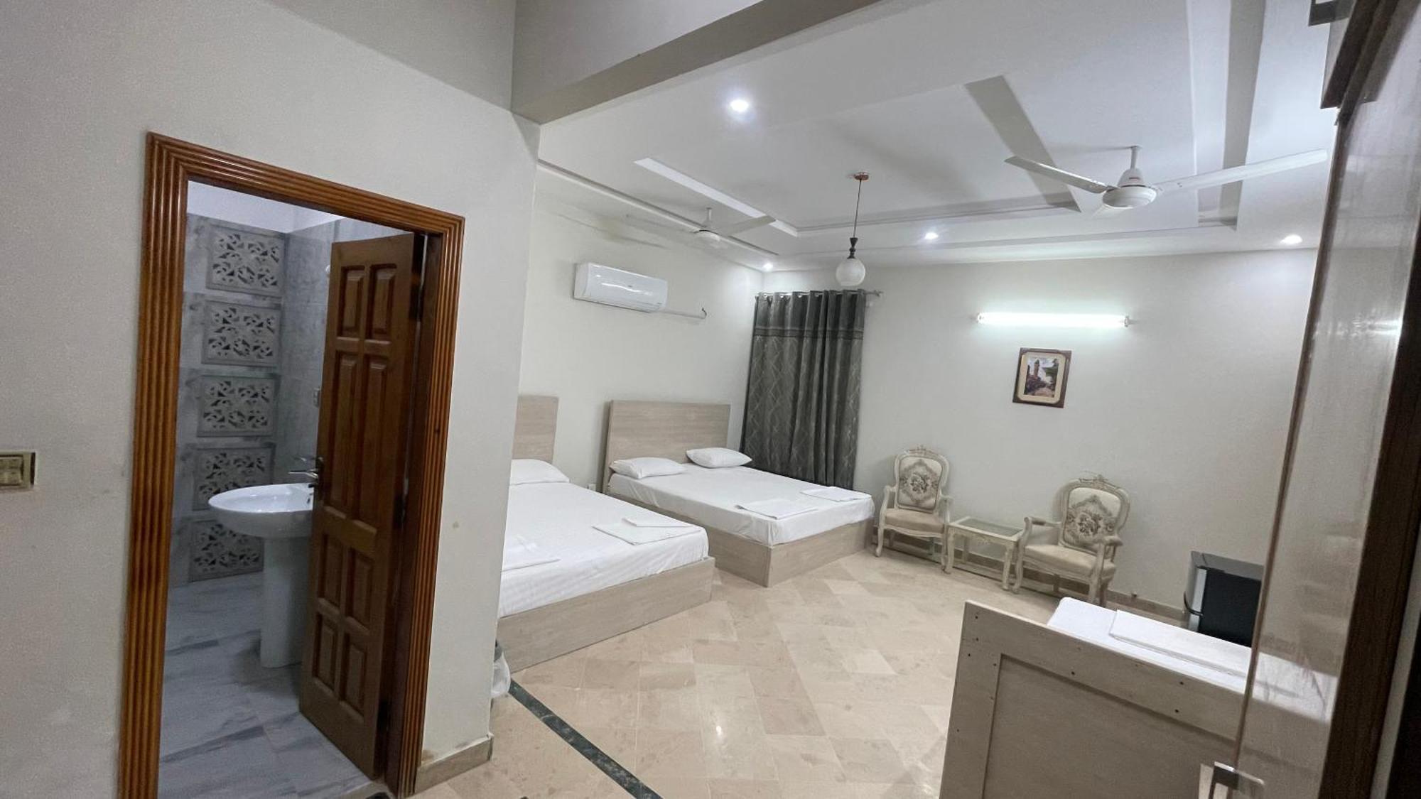Midways Guest House And Hotels อิสลามาบัด ภายนอก รูปภาพ